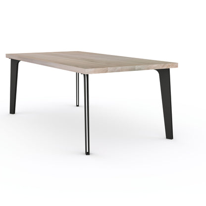 Esstisch aus Eiche mit grauer Öloberfläche und hohlem Stahlbein, robustes Design, von Wildwuchs-Möbel.