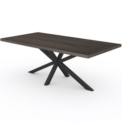 Esstisch von Wildwuchs-Möbel aus gewachster Eiche mit schwarzem Spidergestell, elegant und modern gestaltet.