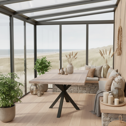 Esstisch aus Eiche von Wildwuchs-Möbel, weiß geölt mit Spidergestell-Fuß, eleganter Esstisch für modernes Esszimmer