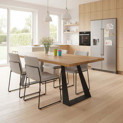 Moderner Esstisch aus Eiche mit naturöl, mit stabilem Stahl-Fuß im Trapez-Design, von Wildwuchs-Möbel