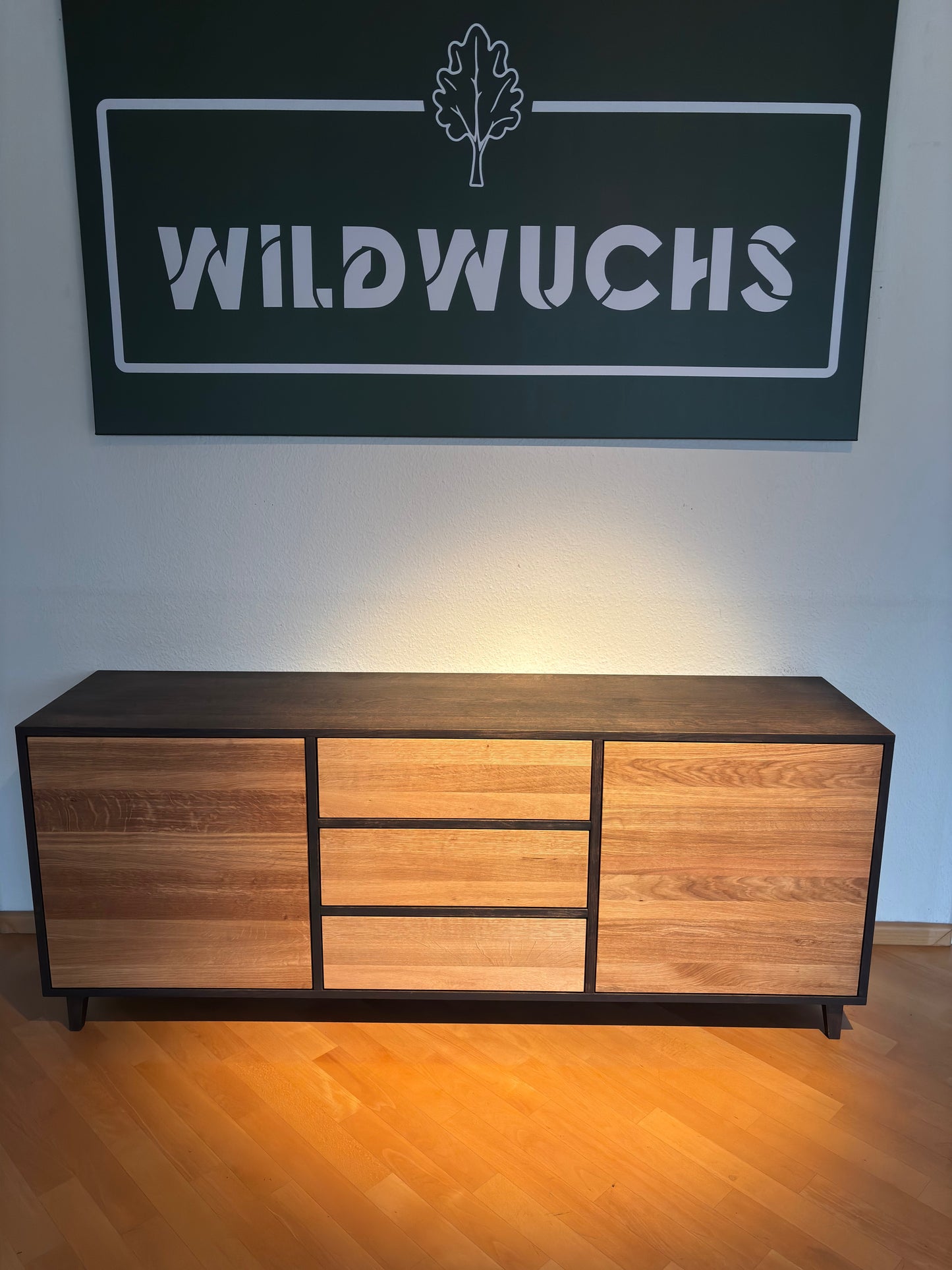 Ausstellungsstück- Sideboard Eiche Rustikal 180 cm Schwarz/Natur gewachst