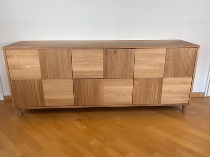 Helles Eichen-Sideboard "Mosaik" von Wildwuchs-Möbel, 180cm lang, naturgeölt, modernes Design, hochwertige Holzoberfläche